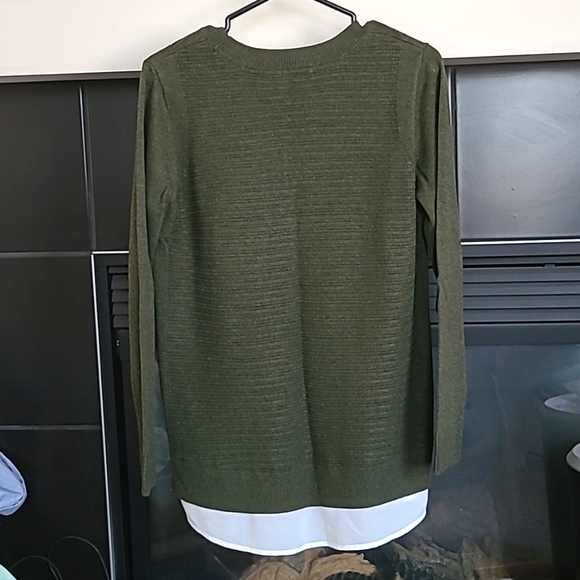 Hilary Radley Military Green V-Neck Pullover Long Sleeves Knitted Top, Size M - Picture 2 of 11